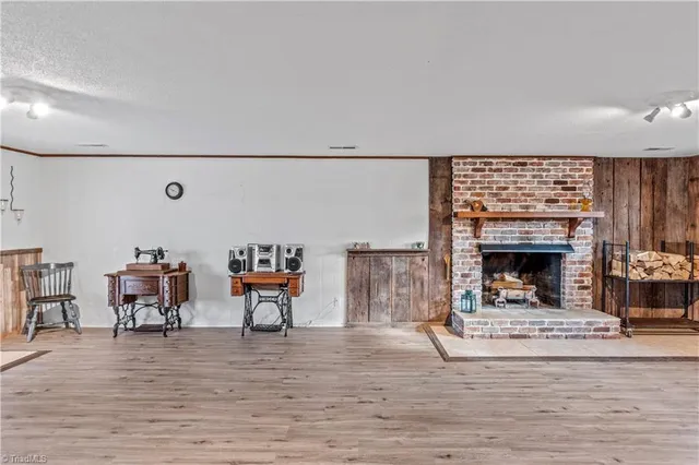 $428,500 | 1395 Glen Oaks Road, Clemmons, NC 27012