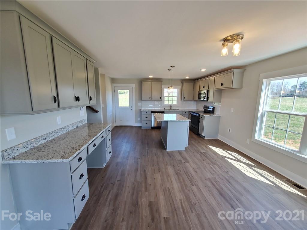 1554 Null Road Lincolnton, NC 28092 - Photo 7 of 24 Gallery Image 7
