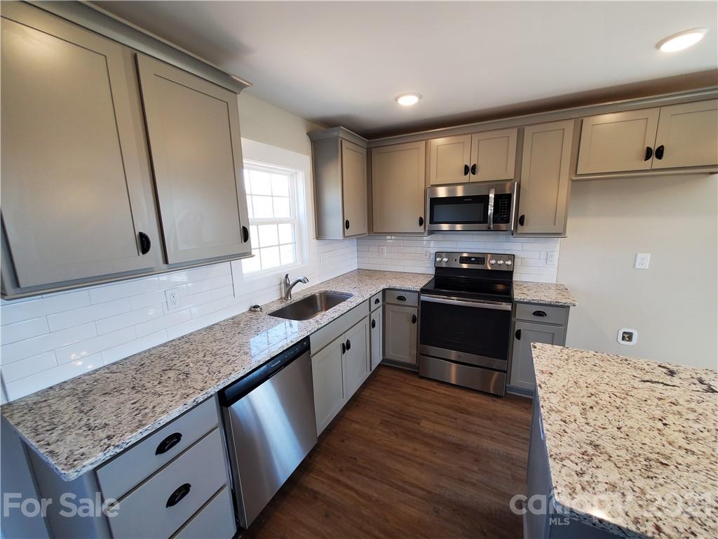 1554 Null Road Lincolnton, NC 28092 - Photo 9 of 24 Gallery Image 9