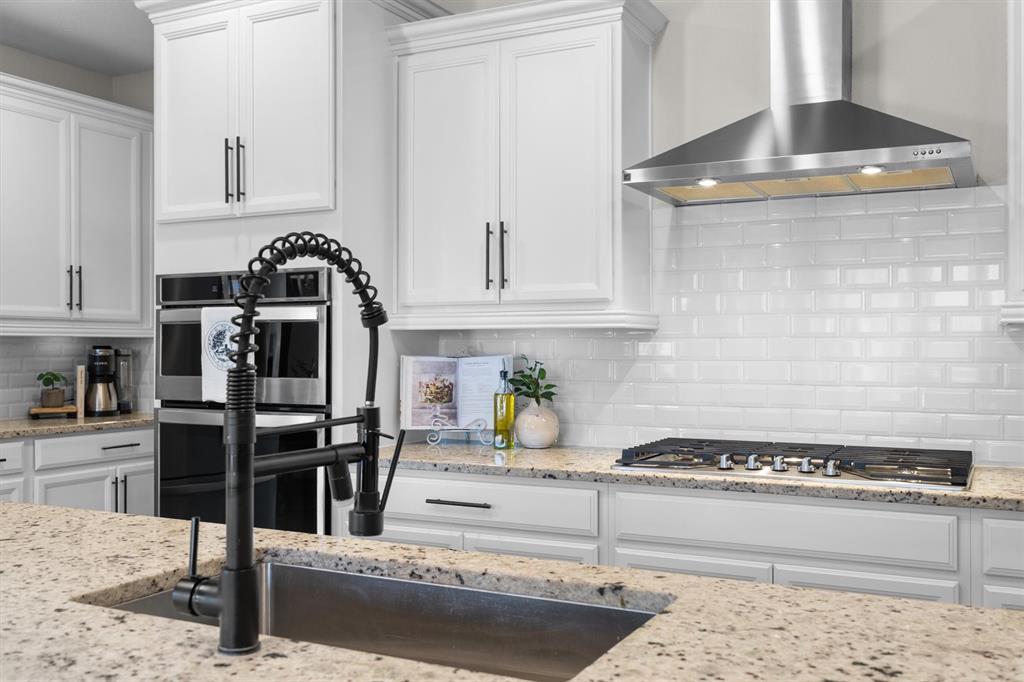 11448 Gale Rdg Terrace Fort Worth, TX 76052 - Photo 16 of 40