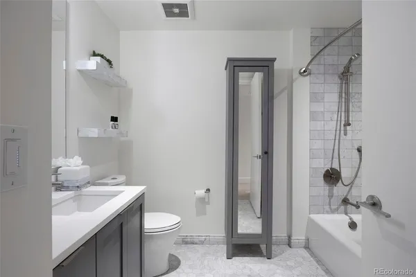 $2,800 | 1750 Wewatta Street, Unit 824, Denver, CO 80202