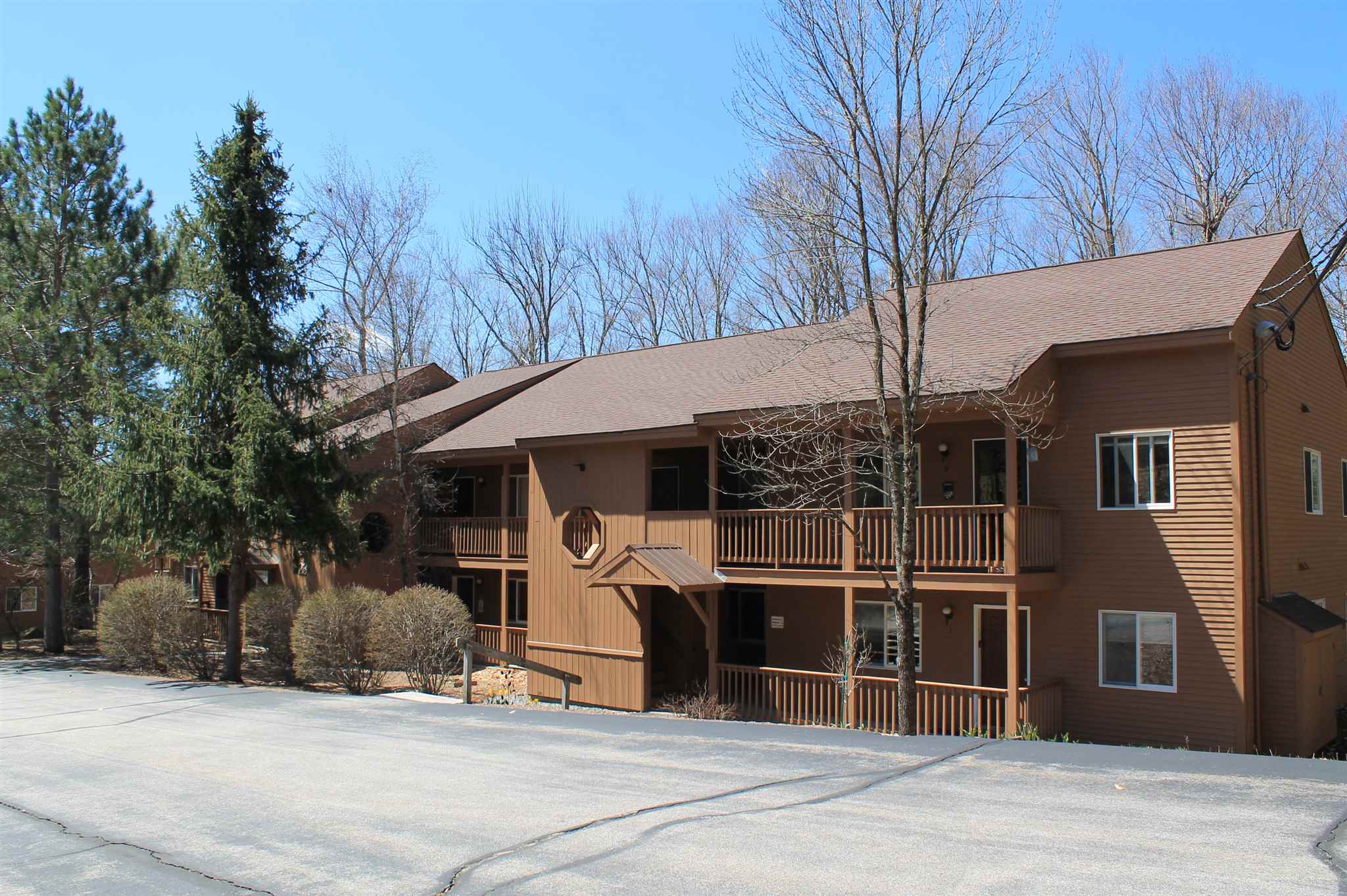 23 Hummingbird Road, Unit 1 Lincoln, NH 03251 - Photo 3 of 10 Gallery Image 3