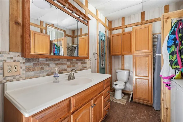 a view of entryway an outside view of an outdoor space