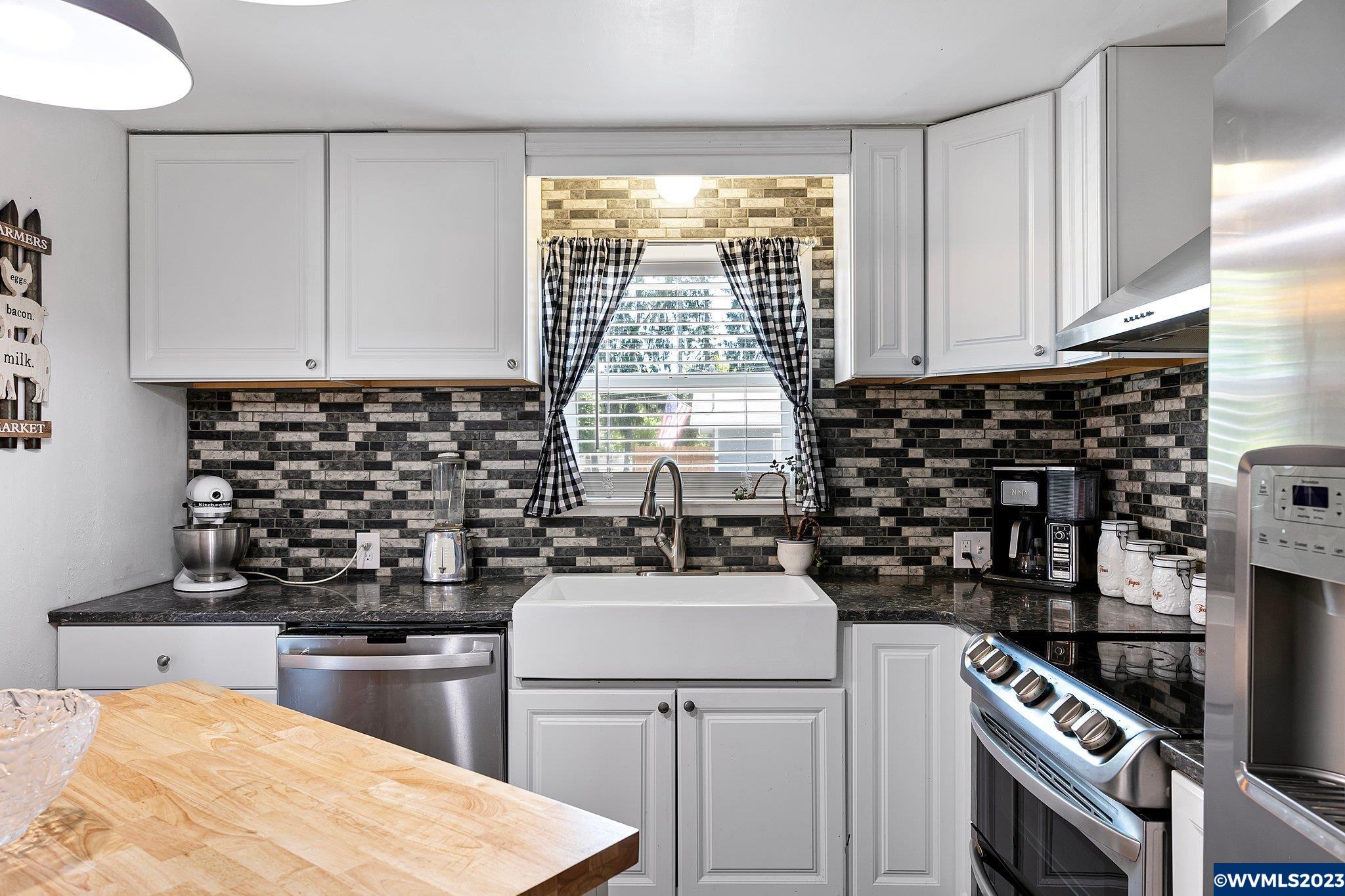 1329 Southwest Queen Avenue Albany, OR 97321 - Photo 22 of 35 Gallery Image 22