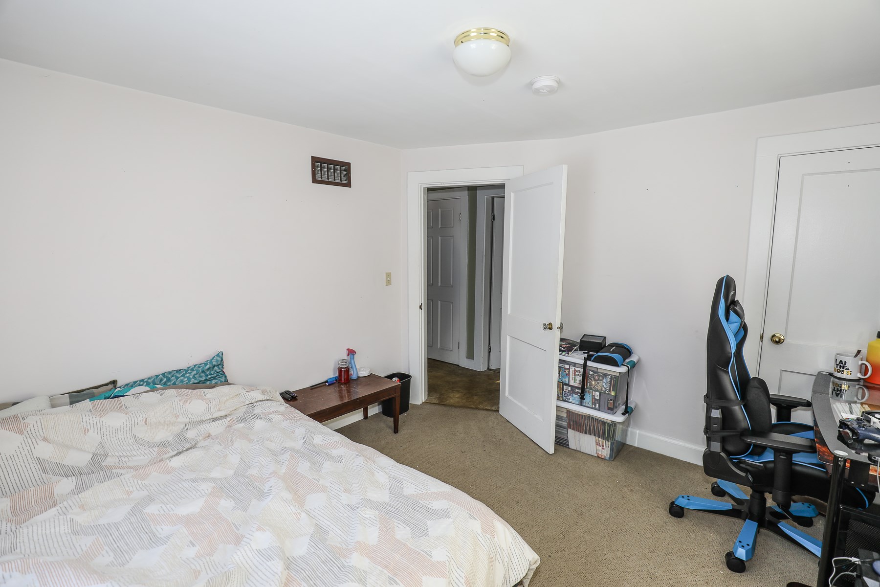 19 Benton Road Hooksett, NH 03106 - Photo 11 of 20