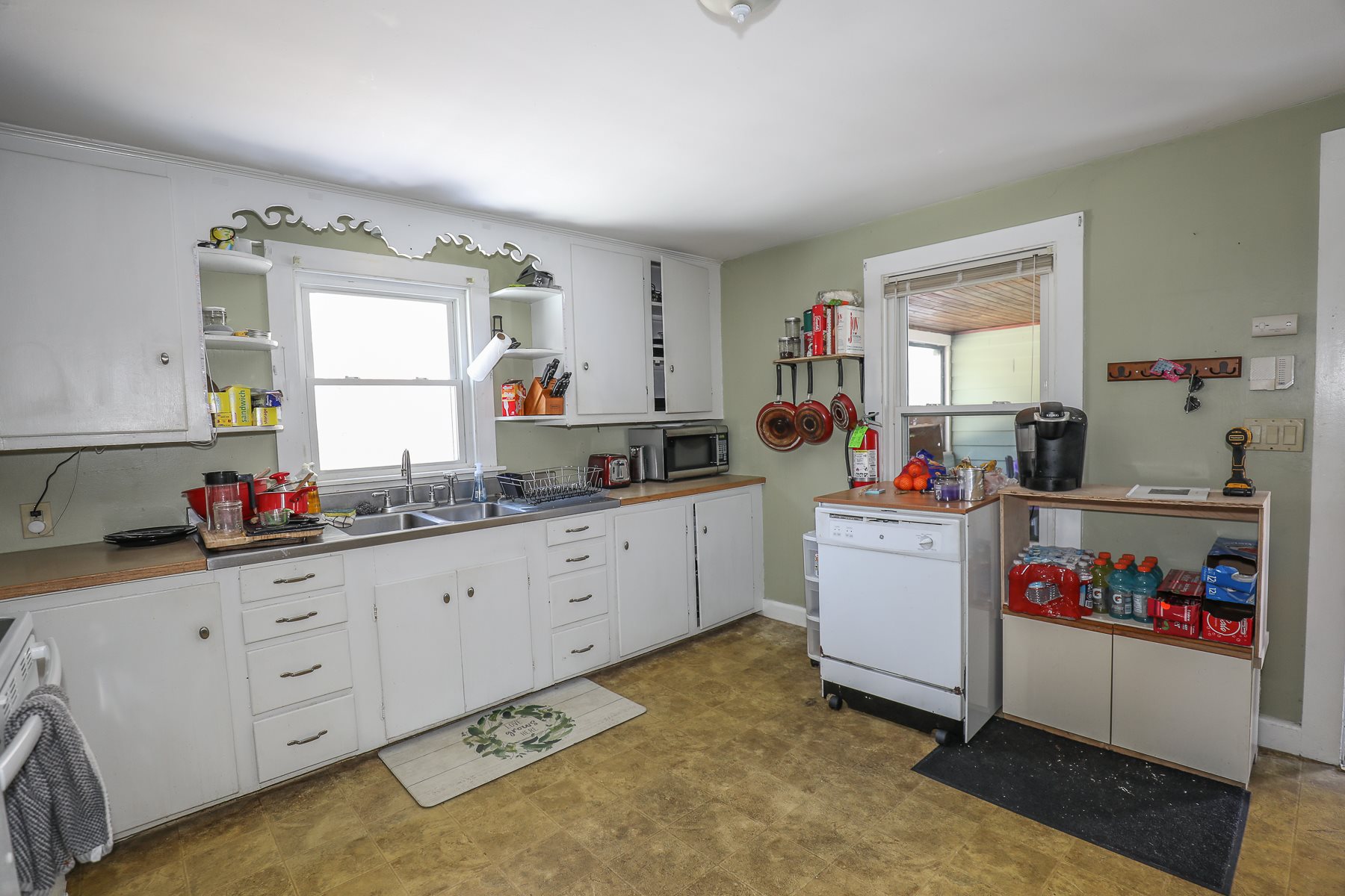 19 Benton Road Hooksett, NH 03106 - Photo 5 of 20
