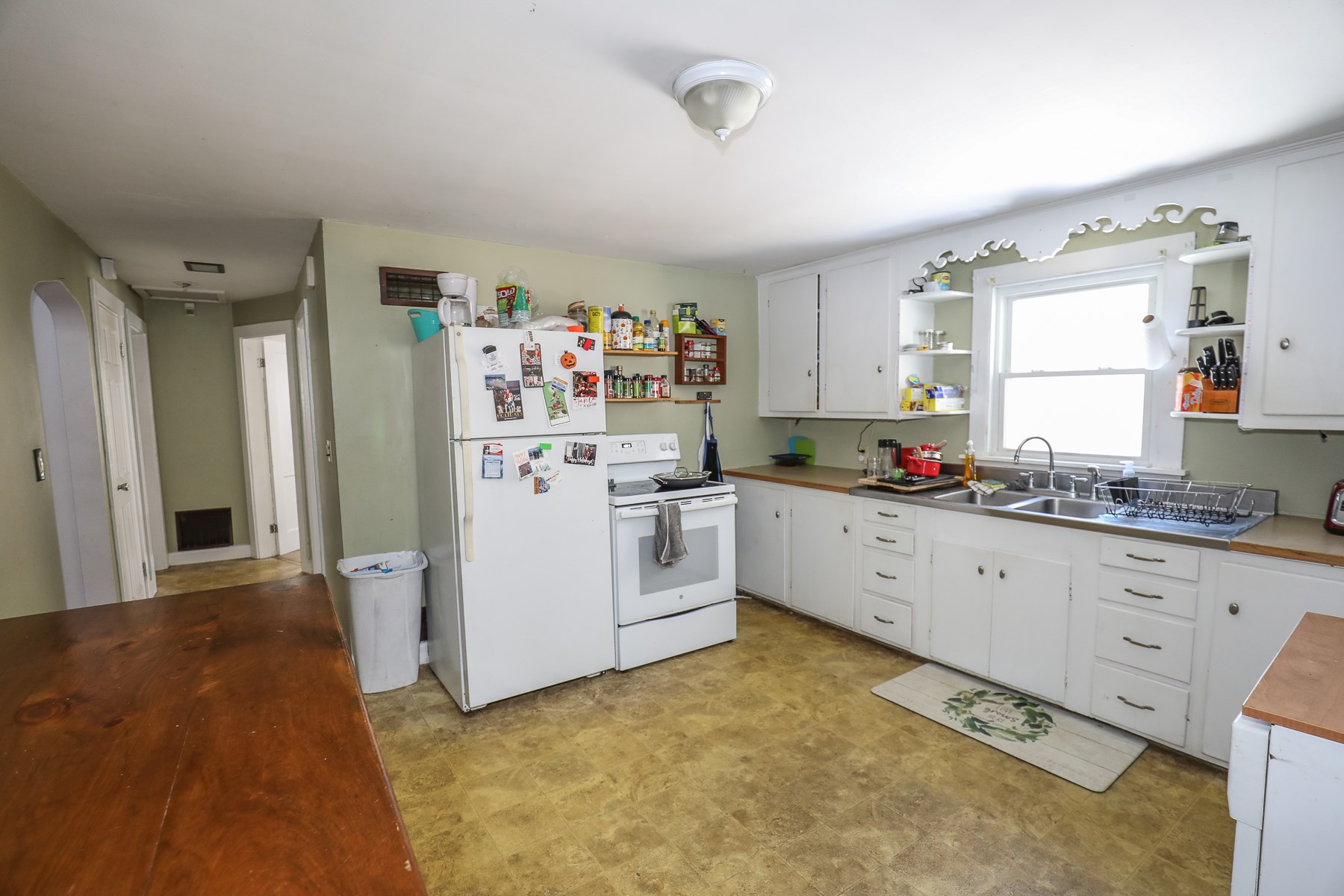 19 Benton Road Hooksett, NH 03106 - Photo 7 of 20