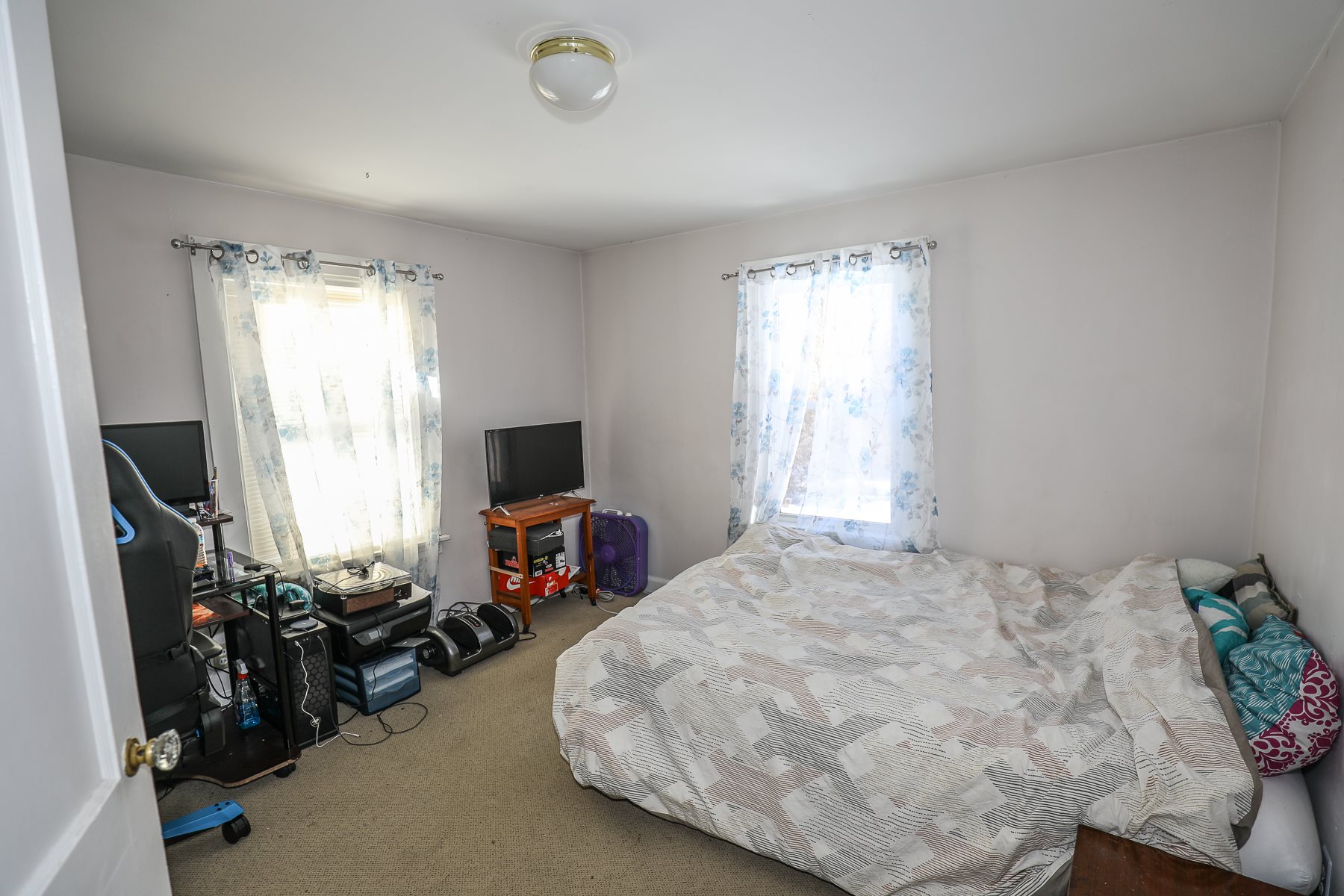 19 Benton Road Hooksett, NH 03106 - Photo 10 of 20