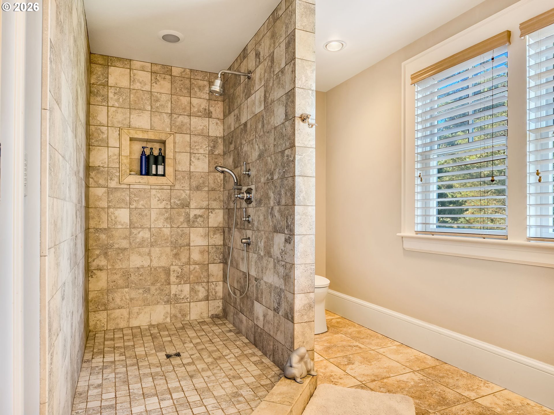 89079 Pinehurst Road Warrenton, OR 97146 - Photo 43 of 46 a bathroom with a shower
