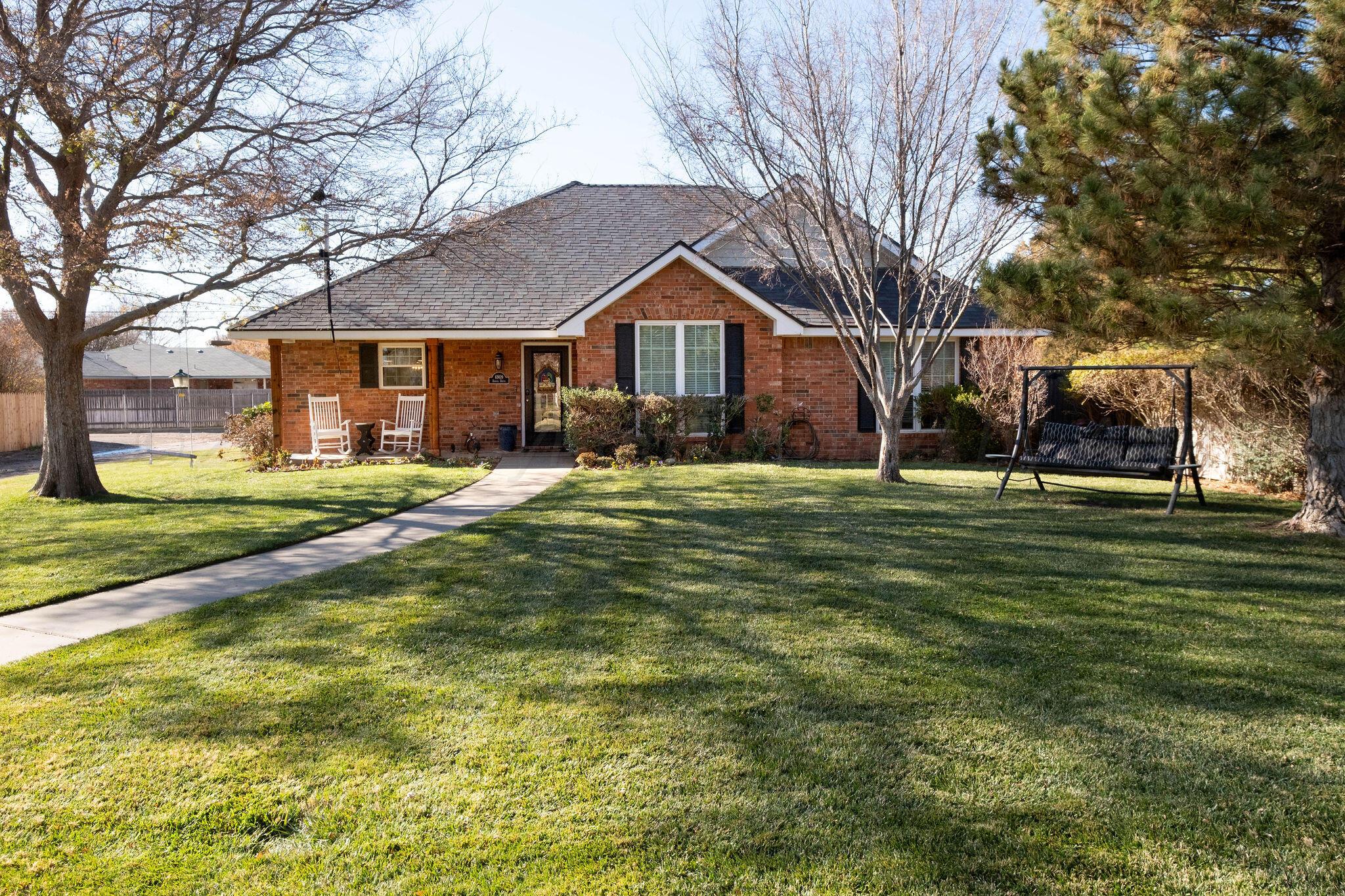 6909 Daniel Drive Amarillo, TX 79109 - Photo 2 of 32 DSCF1815copy