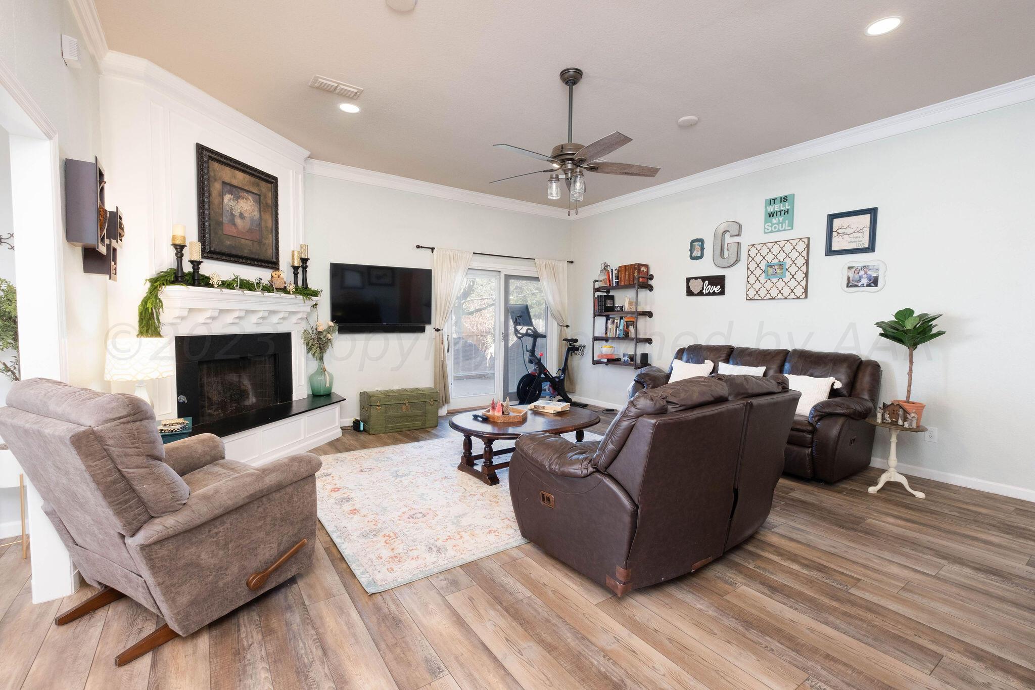 6909 Daniel Drive Amarillo, TX 79109 - Photo 4 of 32 DSCF1831copy