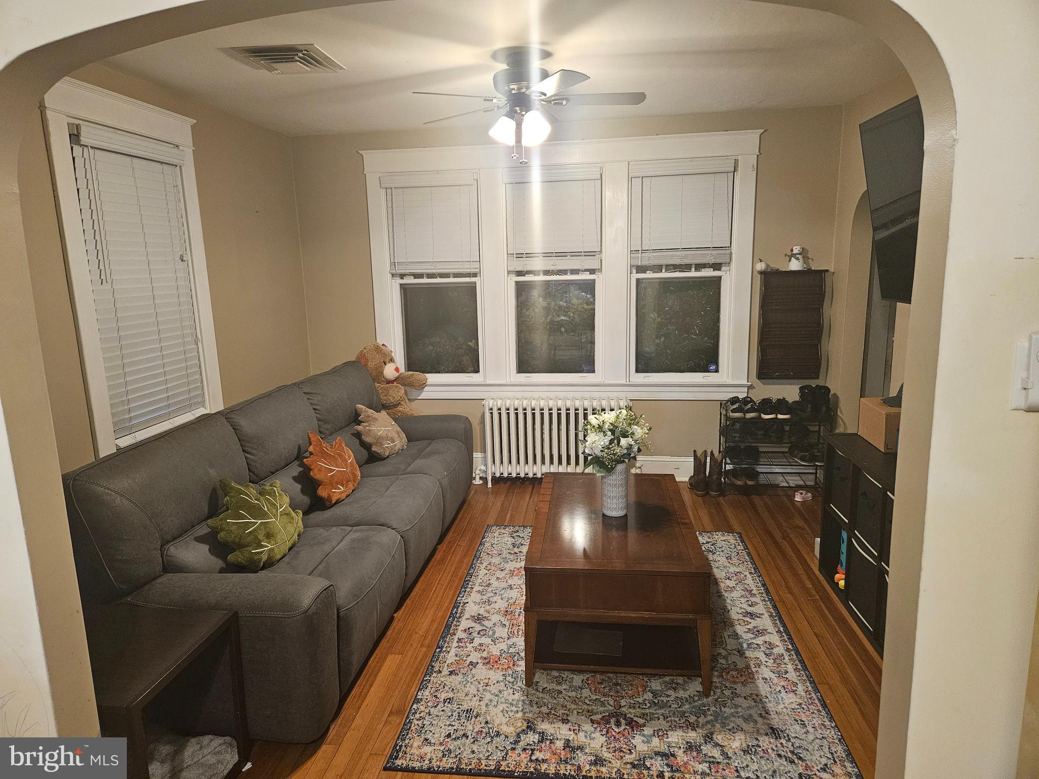 209 South Rock Glen Road Baltimore, MD 21229 - Photo 4 of 21
