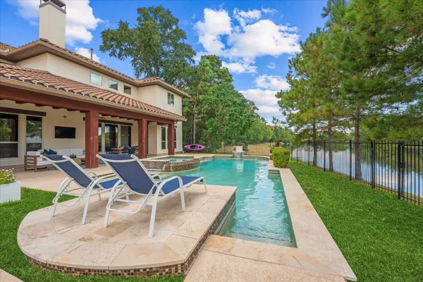 $9,900 | 19 Paloma Bend Place, Spring, TX 77389