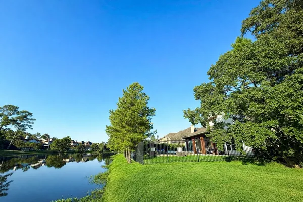 $9,900 | 19 Paloma Bend Place, Spring, TX 77389