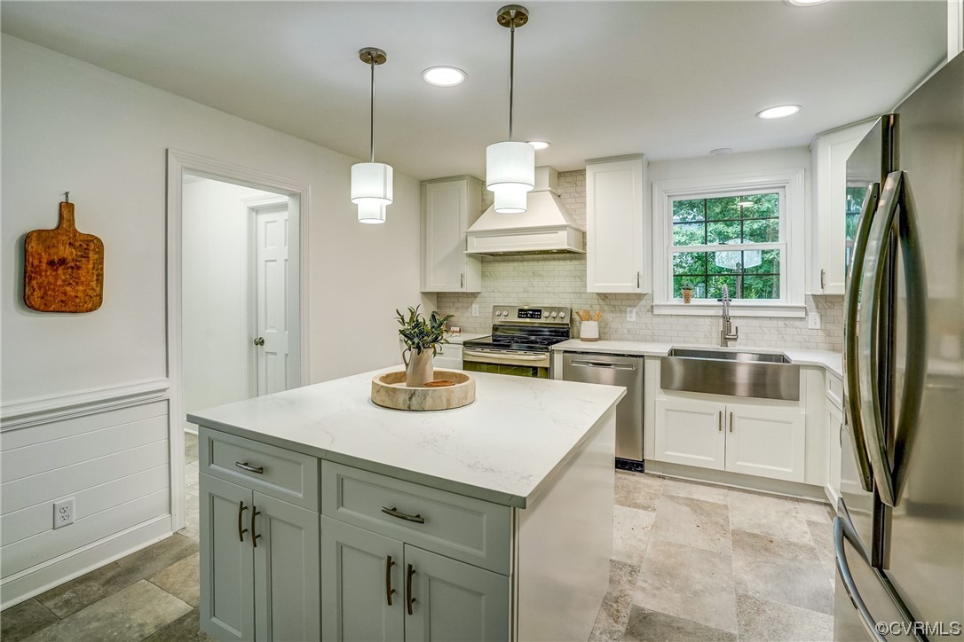 13611 Thorngate Road Midlothian, VA 23113 - Photo 10 of 49 a kitchen with sink cabinets and refrigerator