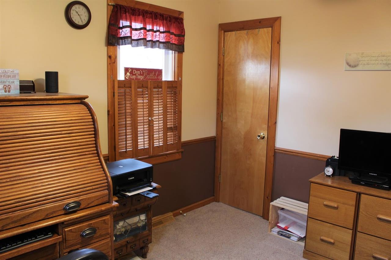 8257 Corunna Road Flint, MI 48532 - Photo 18 of 37 31376977-17.JPG