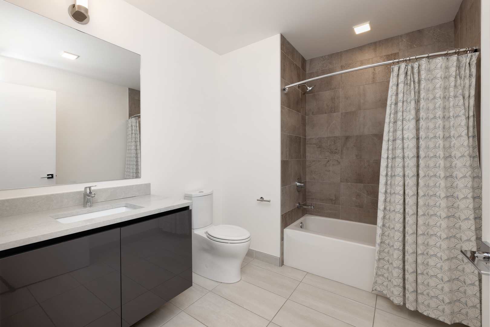 1000 West Monroe Street, Unit 201 Chicago, IL 60607 - Photo 16 of 19 Gallery Image 16
