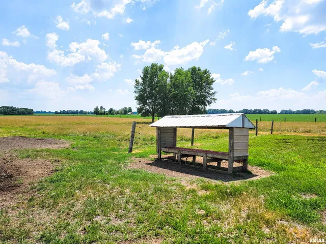 $349,900 | 232 Palm Lane, Louisville, IL 62858