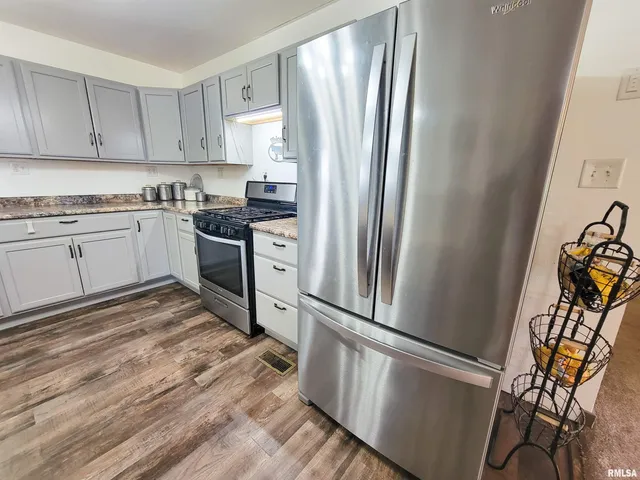 $349,900 | 232 Palm Lane, Louisville, IL 62858