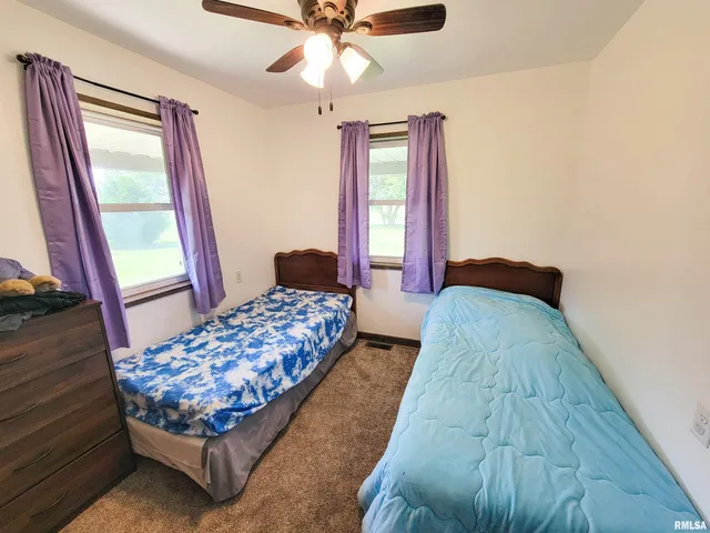 $349,900 | 232 Palm Lane, Louisville, IL 62858