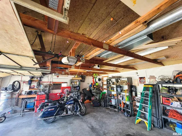 $349,900 | 232 Palm Lane, Louisville, IL 62858