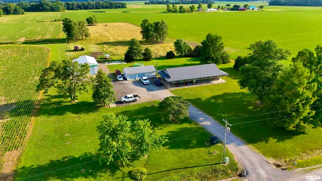 $349,900 | 232 Palm Lane, Louisville, IL 62858