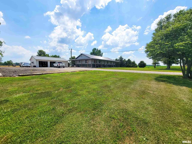 $349,900 | 232 Palm Lane, Louisville, IL 62858