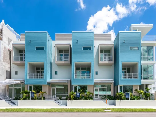 $2,208,000 | 1343 4th Street, Unit 201, Sarasota, FL 34236
