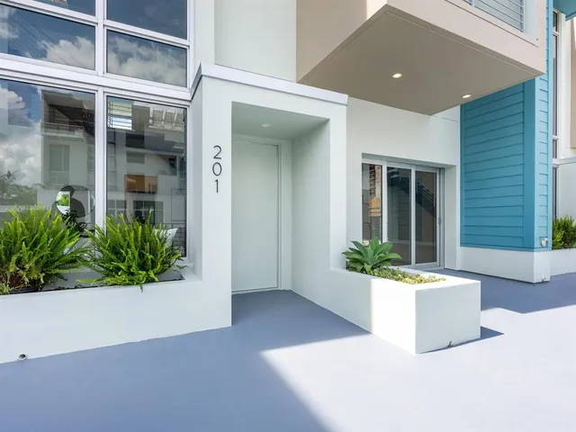 $2,208,000 | 1343 4th Street, Unit 201, Sarasota, FL 34236