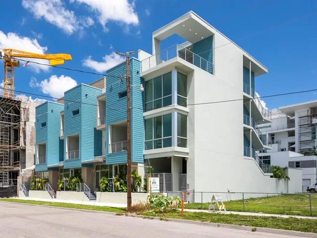 $2,208,000 | 1343 4th Street, Unit 201, Sarasota, FL 34236