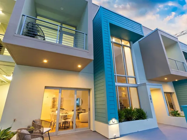 $2,208,000 | 1343 4th Street, Unit 201, Sarasota, FL 34236