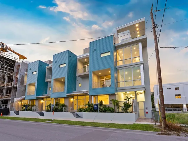 $2,208,000 | 1343 4th Street, Unit 201, Sarasota, FL 34236