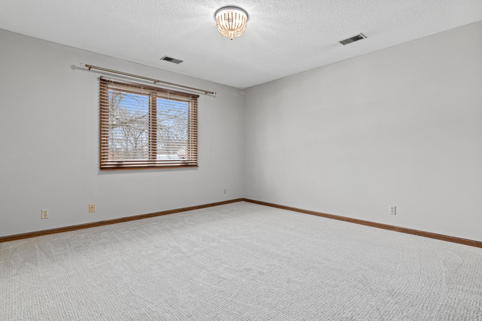 5816 Oxford Street North Shoreview, MN 55126 - Photo 24 of 39