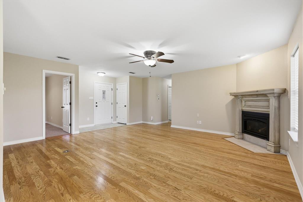 605 Maple Drive Pilot Point, TX 76258 - Photo 12 of 38