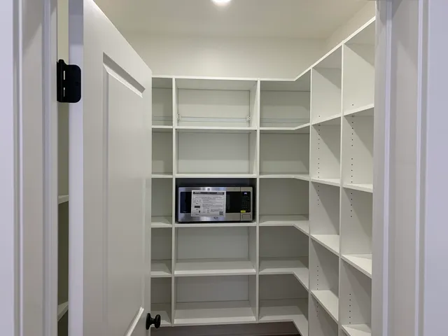 $649,900 | 10487 Poppy Lane, Allendale, MI 49401