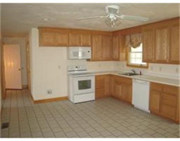 334 Granite Street Worcester, MA 01607 - Photo 3 of 14 Gallery Image 3