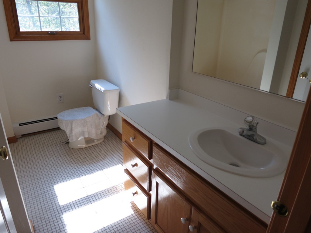 334 Granite Street Worcester, MA 01607 - Photo 5 of 14 Gallery Image 5
