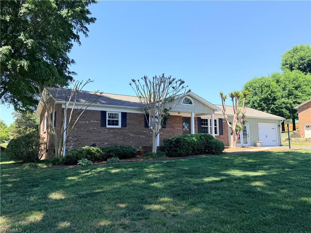 3216 Country View Road Jonesville, NC 28642 - Photo 2 of 30