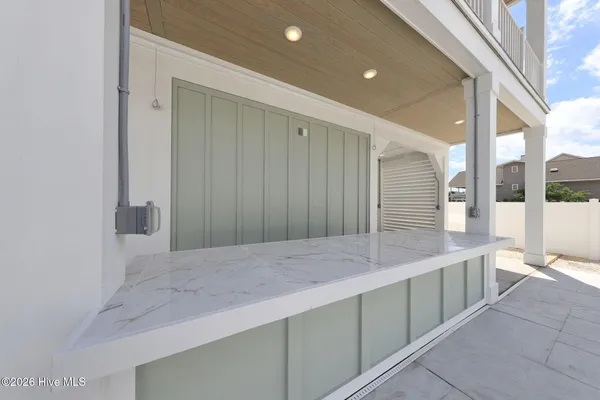 $2,100,000 | 90 West First Street, Ocean Isle Beach, NC 28469