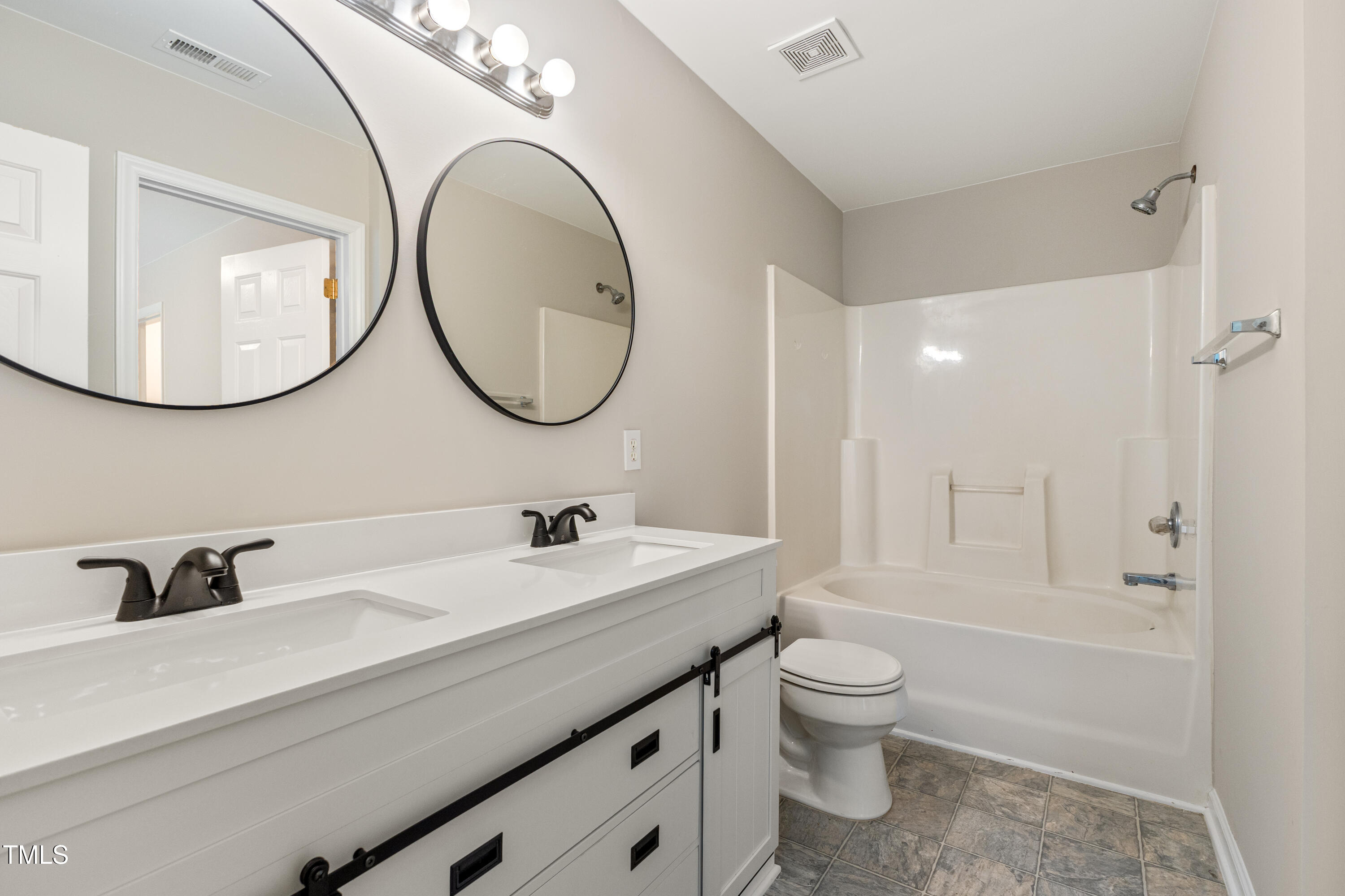 8315 Tierra Del Sol Way Raleigh, NC 27616 - Photo 15 of 29 CY1A8477