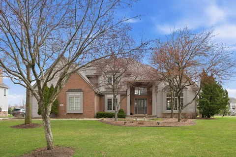 $1,298,000 | 1267 Mary Hill Circle, Hartland, WI 53029