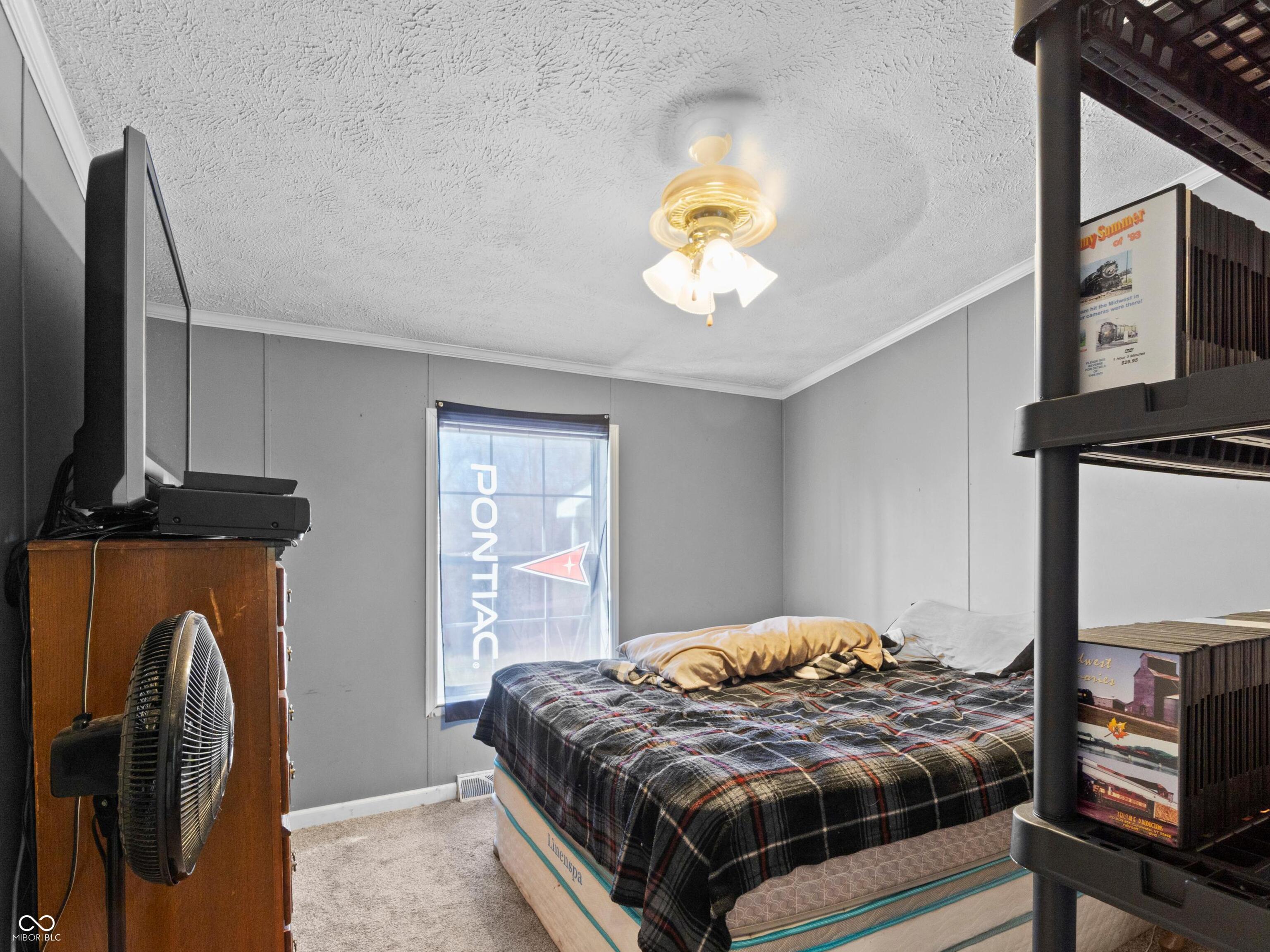 928 South Broadway Street Pendleton, IN 46064 - Photo 12 of 15