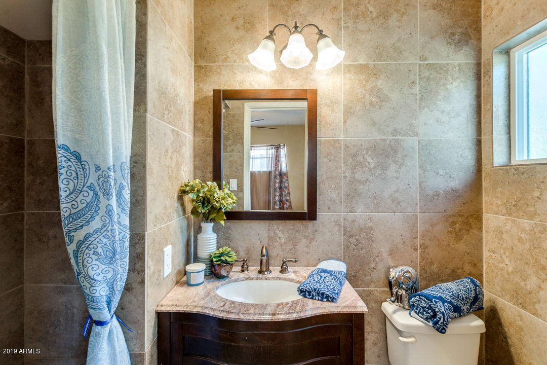 3608 East Coronado Road Phoenix, AZ 85008 - Photo 16 of 26 Master Bath