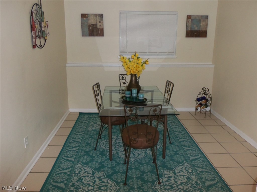 3067 Albion Road Cleveland, OH 44120 - Photo 12 of 18 Dinning Room