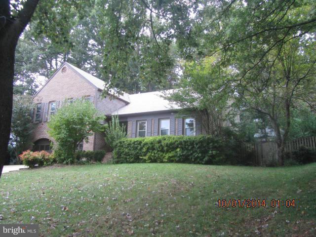 6814 Mallow Court Springfield, VA 22152 - Photo 2 of 22 Exterior (Front)