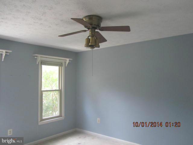 6814 Mallow Court Springfield, VA 22152 - Photo 16 of 22 Bedroom