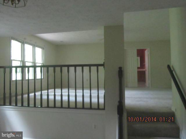 6814 Mallow Court Springfield, VA 22152 - Photo 17 of 22 Bedroom (Master)