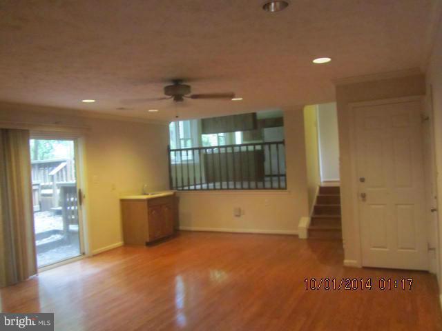 6814 Mallow Court Springfield, VA 22152 - Photo 7 of 22 Family Room