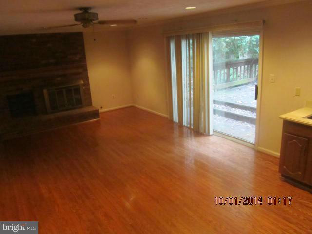 6814 Mallow Court Springfield, VA 22152 - Photo 8 of 22 Family Room
