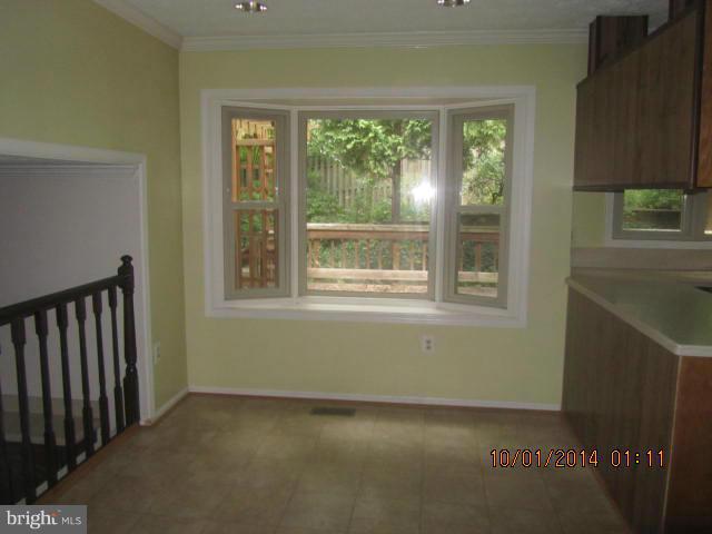 6814 Mallow Court Springfield, VA 22152 - Photo 9 of 22 Kitchen